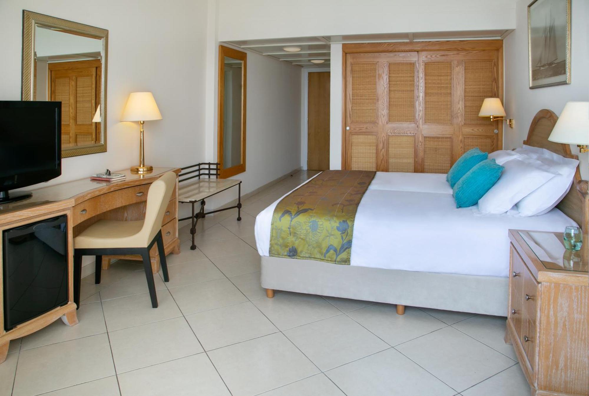 Atlantica Miramare Beach Limassol Exterior photo